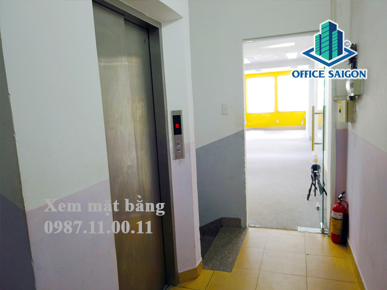 Thang máy tại văn phòng cho thuê 181 PDL Building quận Phú Nhuận
