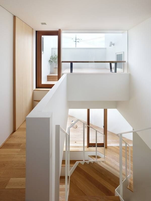 Nhà hai tầng độc đáo với các hình khối xếp chồng lên nhau ở Nhật