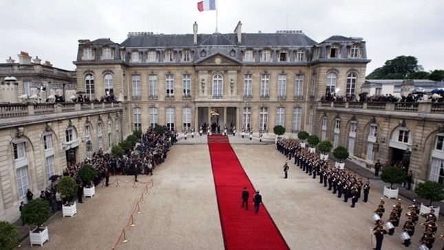 Cung điện 365 phòng phục vụ tổng thống Pháp