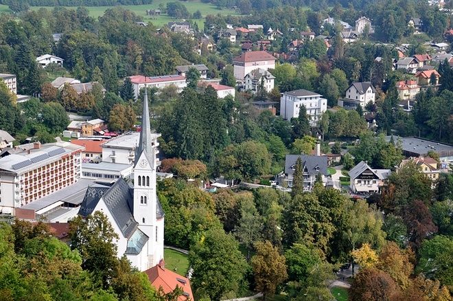 Bled - Tòa lâu đài cổ nhất Slovenia
