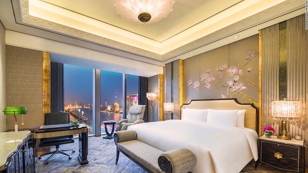 Khách sạn 7 sao hào nhoáng bên bến Thượng Hải