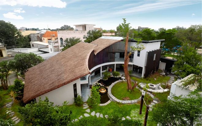 Không gian bất ngờ trong ngôi nhà mái lá giữa thành phố Biên Hòa