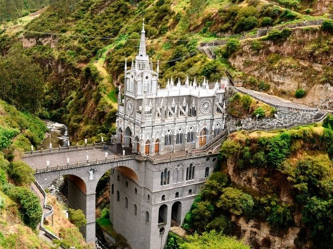 10 nhà thờ tráng lệ nhất thế giới