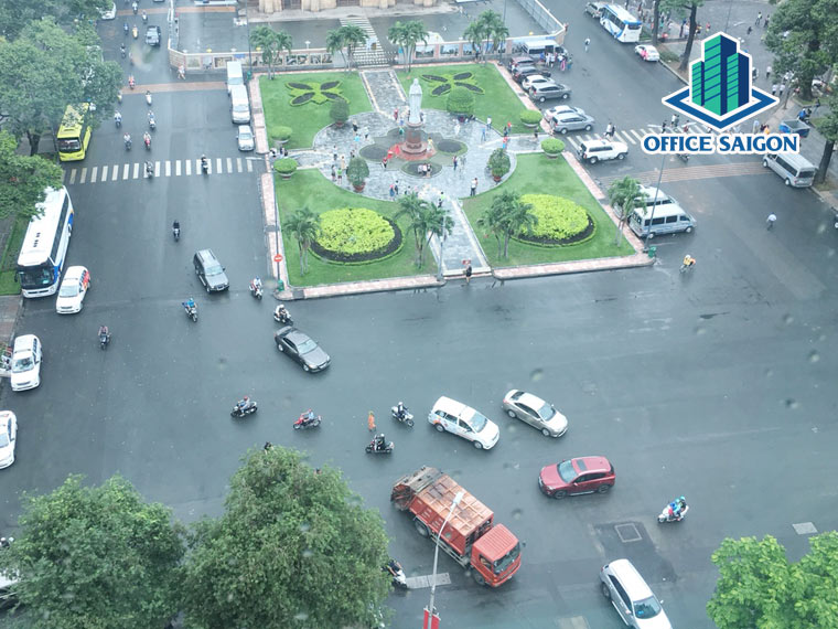 View xuống đường Nguyễn Du từ tòa nhà Metropolitan Building quận 1