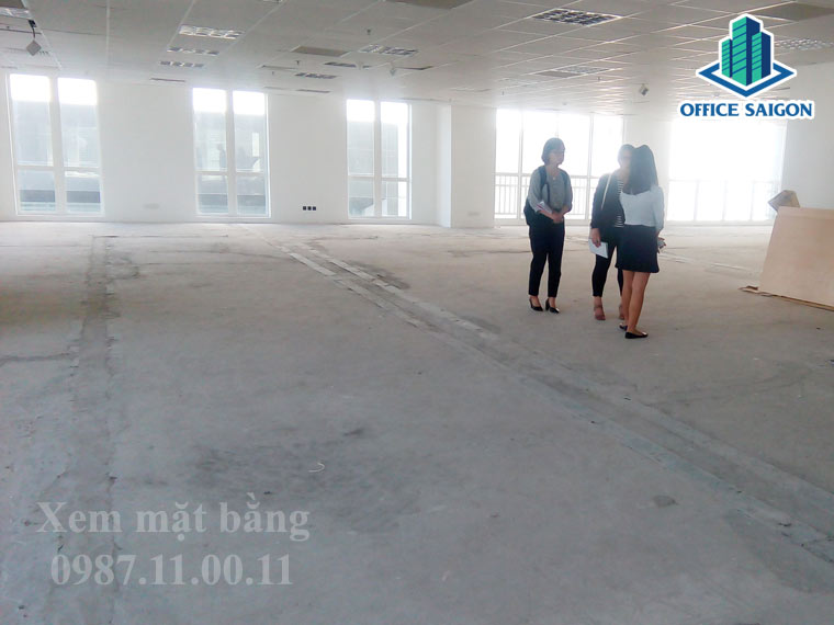 Office Saigon hỗ trợ khách xem mặt bằng tại An Phú Plaza