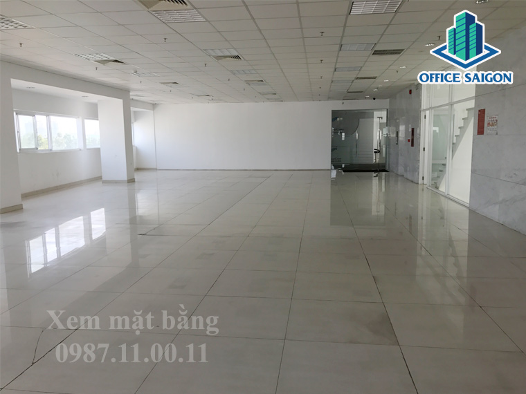 Trần tại Đông Phương building là trần cao tiêu chuẩn thông thoáng
