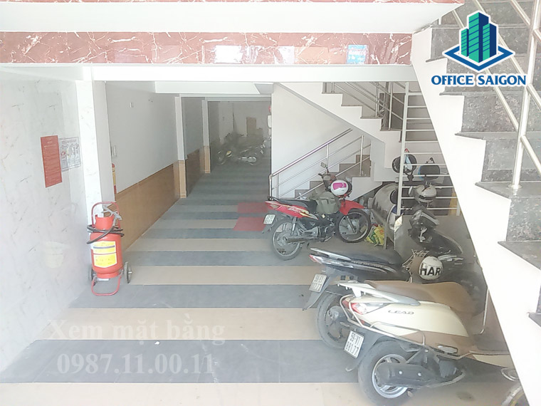 Lối đi vào tầng hầm của tòa nhà Thiên Phúc building quận Tân Bình