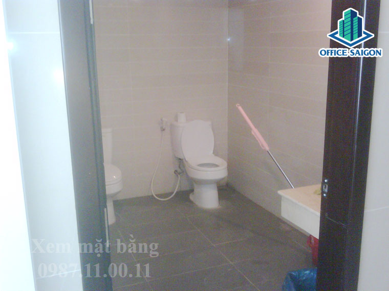 View toliet tại tòa nhà Thiên Phúc building đường Bạch Đằng