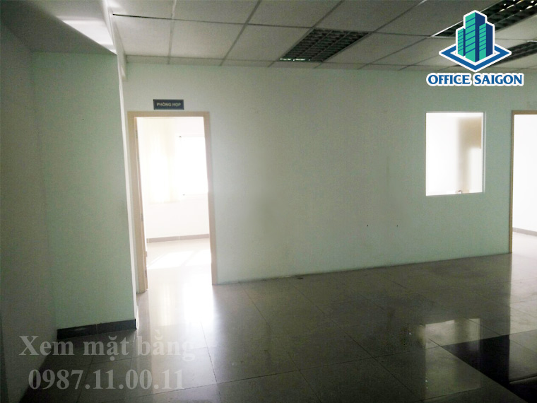 Một góc view khác mặt bằng trống tại Thái Huy building được Office Saigon ghi nhận thực tế