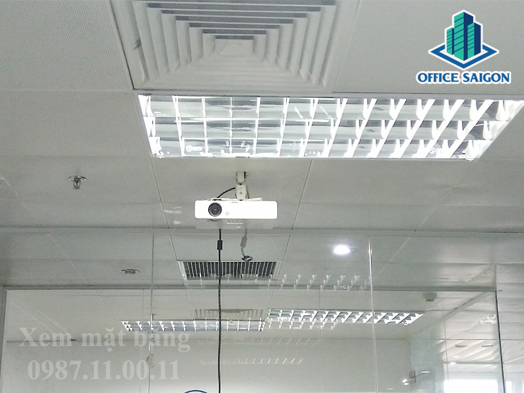 Trần tại tòa nhà Hải Âu được trang bị đầy đủ thiết bị