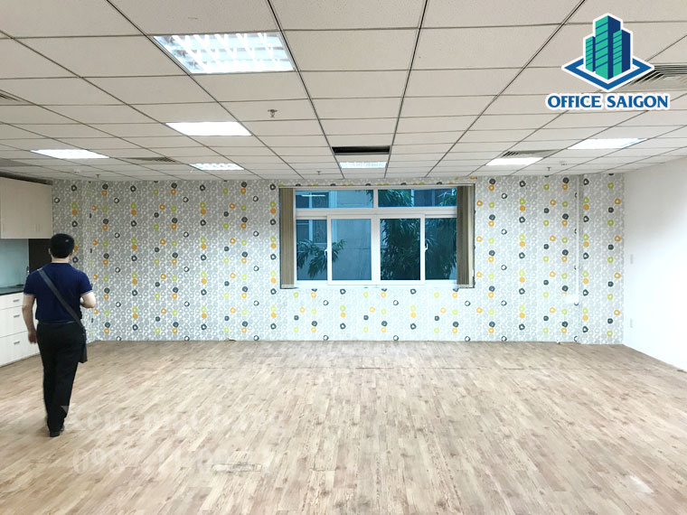 Tòa nhà Kicotrans building trần cao thông thoáng