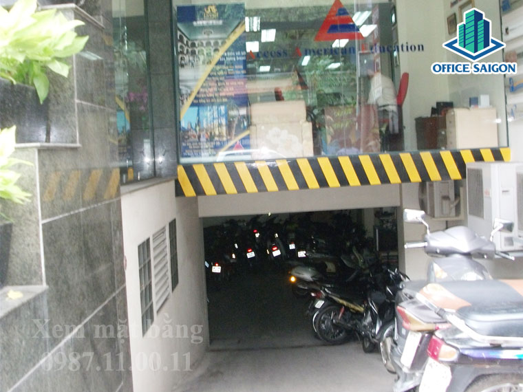 Lối đi vào tầng hầm tại tòa nhà HYAT building đường Nguyễn Đình Chiểu
