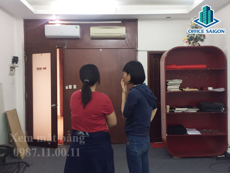 Quản lý hỗ trợ khách xem văn phòng tại DMC 3 building