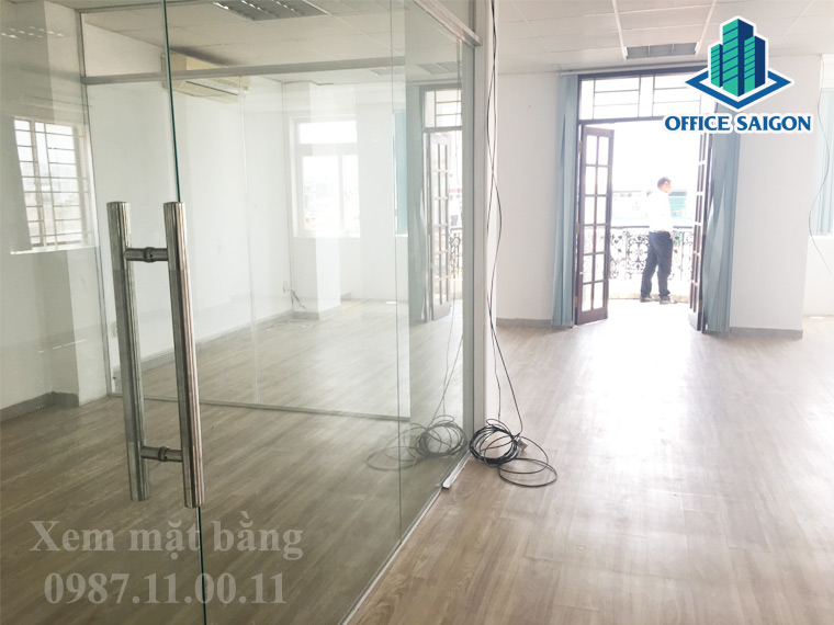 Một diện tích còn fitout tại tòa nhà KBC building