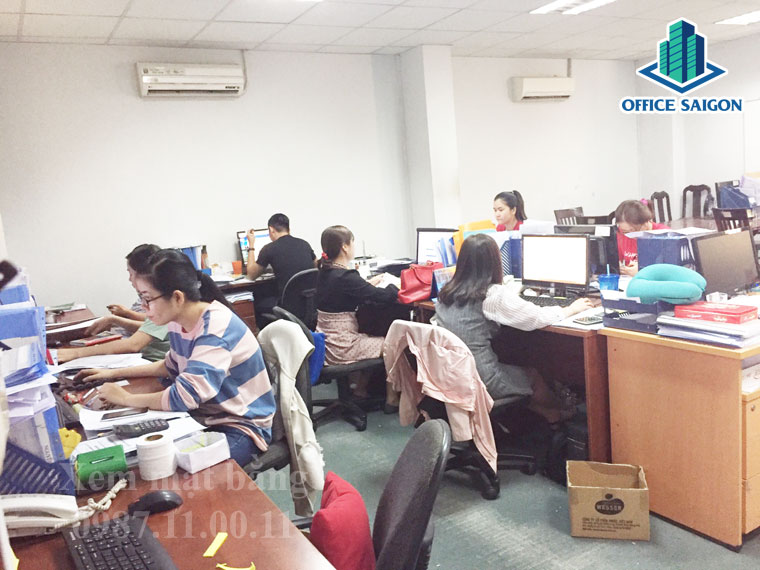 Một văn phòng sắp hết hợp đồng tại Quang Minh building quận Bình Thạnh