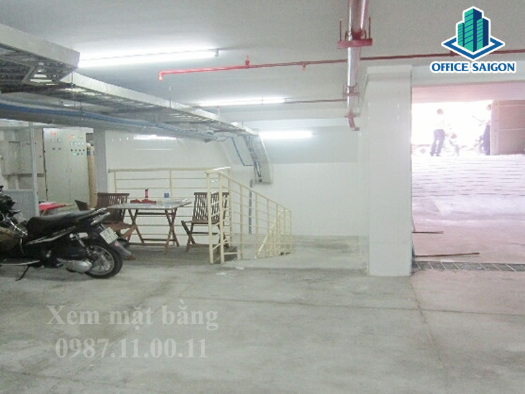 View tầng hầm khá rộng rãi tại cao ốc HT building đường D2