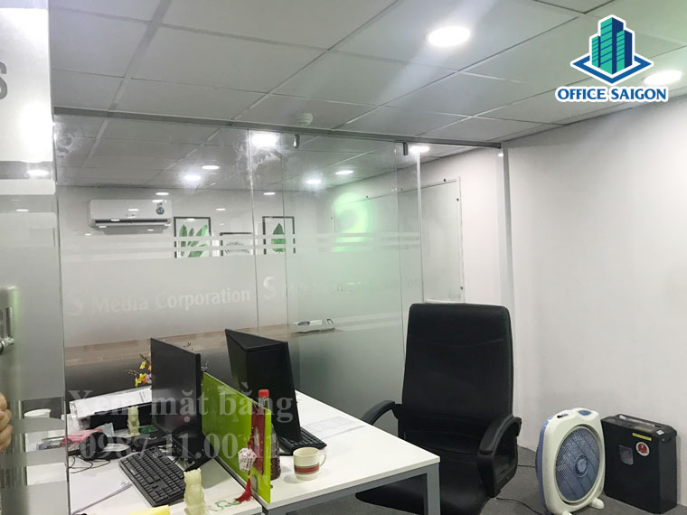 Một góc view văn phòng đã setup tại tòa nhà văn phòng GIC building