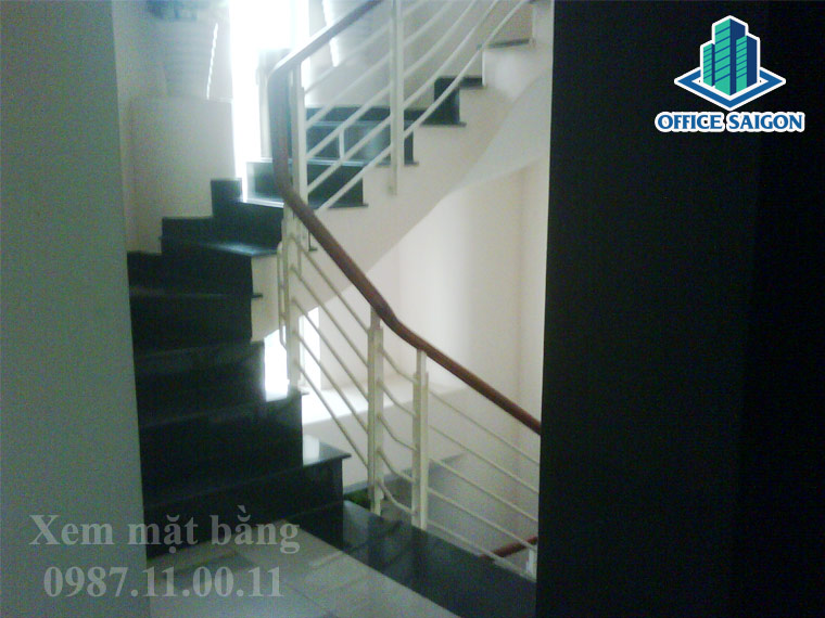 Hệ thống thang thoát hiểm tại tòa nhà