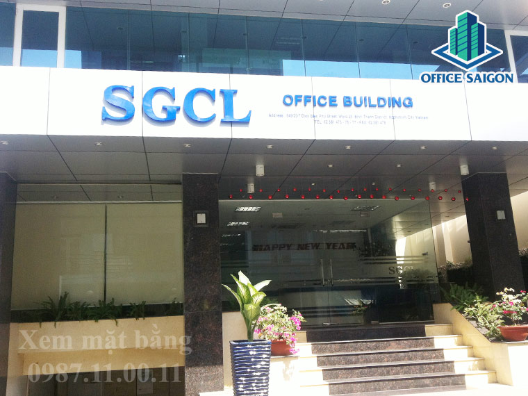 Lối vào cổng chính tòa nhà SGCL building