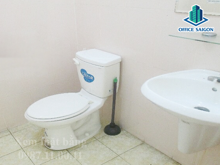 View toilet mỗi tầng tại tòa nhà Thái Bình House building
