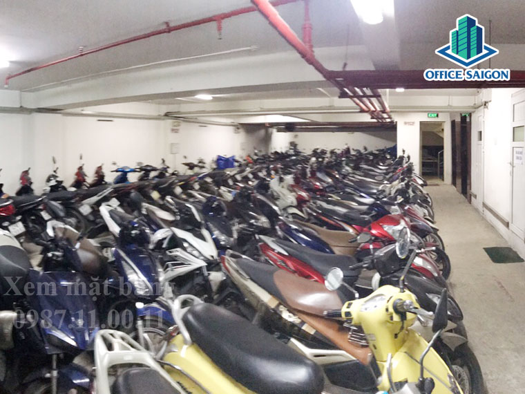 Hầm giữ xe tại cao ốc văn phòng Gia Thy building