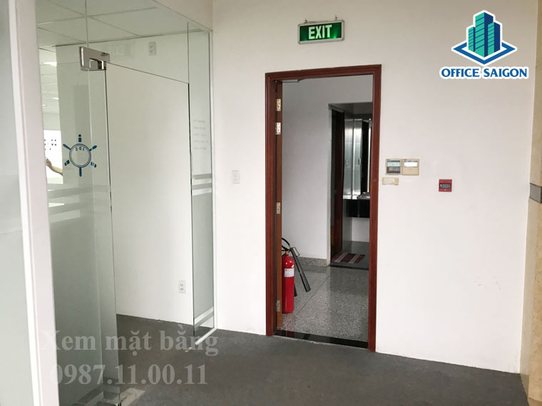 Hành lang, lối thoát hiểm tại HH building khá thông thoáng
