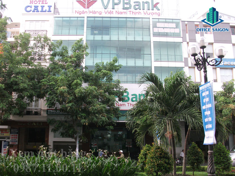 View tổng quan tòa nhà VP Bank building đường Phan Xích Long