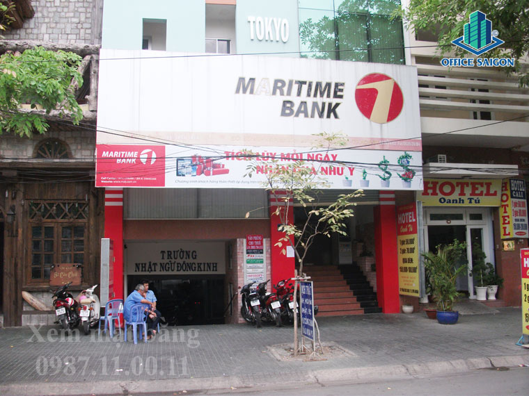 View mặt bằng phía trước tòa nhà Nhật Ngữ Đông Kinh building