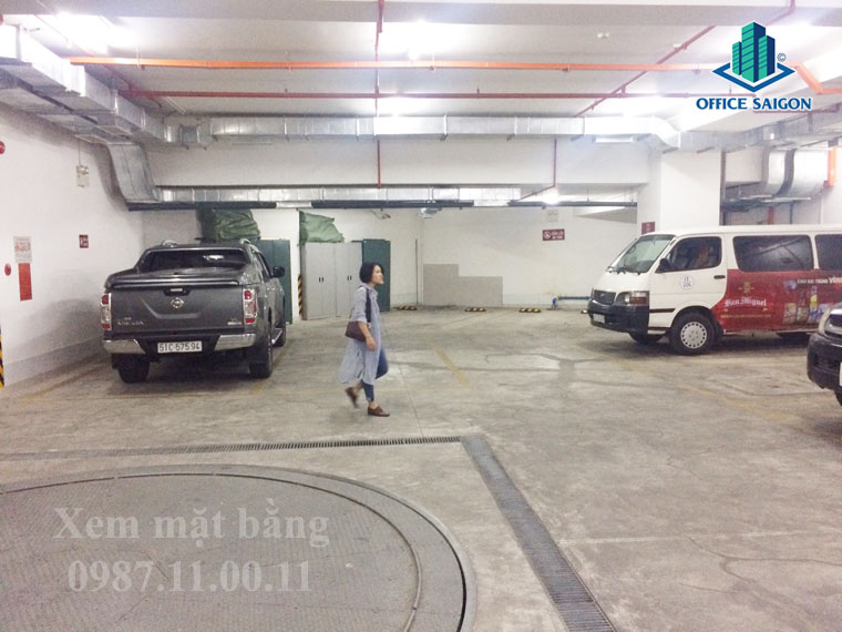 View hầm để xe khá rộng rãi tại tòa nhà Nam Sông Tiền building