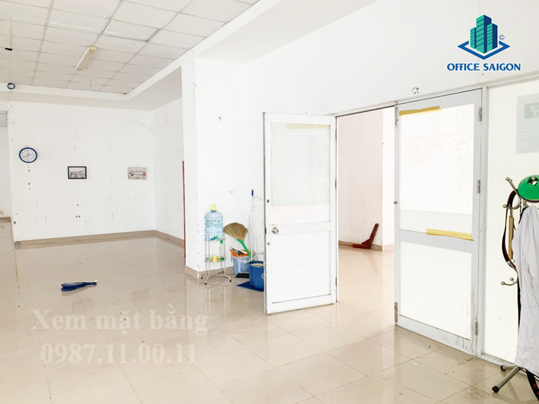 Một góc view khác cho thuê 300m2 tại căn hộ Central Garden building