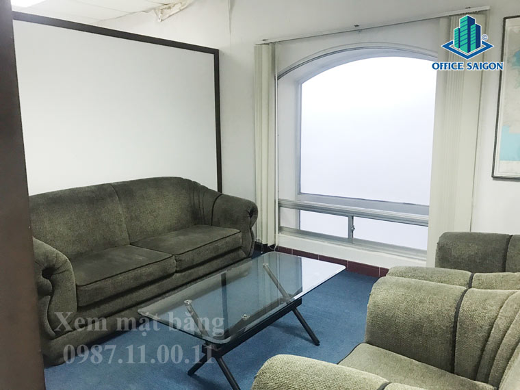 Phòng tiếp khách của một văn phòng lầu 5 tại IBC building sắp hết hợp đồng