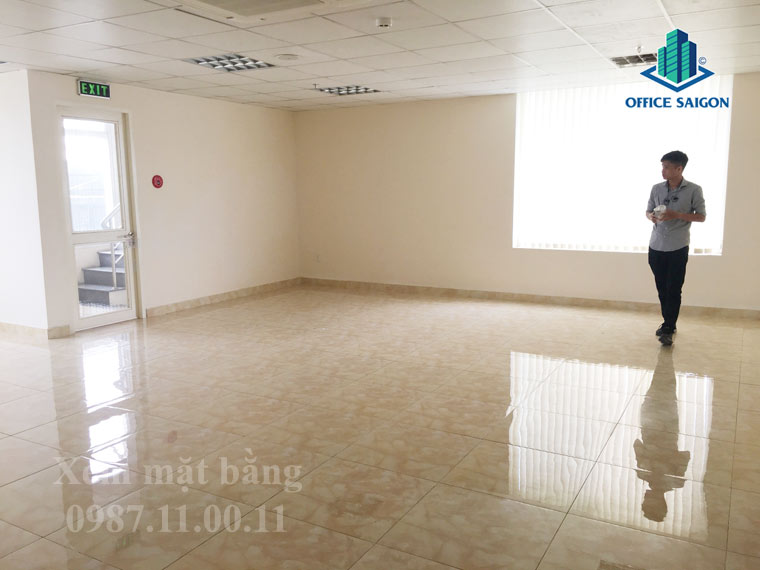 Sàn cho thuê tại TTA building được lót gạch khá sạch sẽ