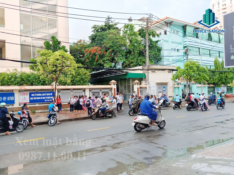 View đường Nguyễn Khắc Nhu phía trước tòa nhà The Lion building