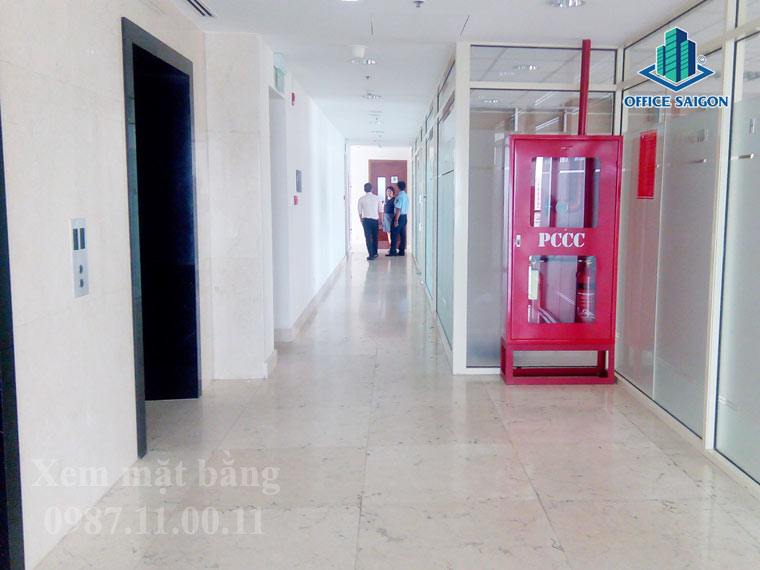 View hành lang lối đi chung tại cao ốc SCB building quận 1