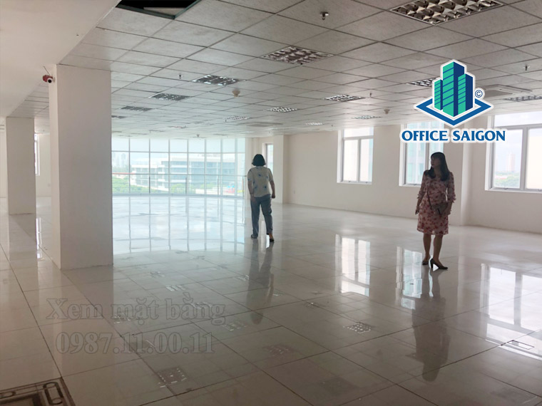 Khách xem diện tích trống tại Gosto Building quận 7