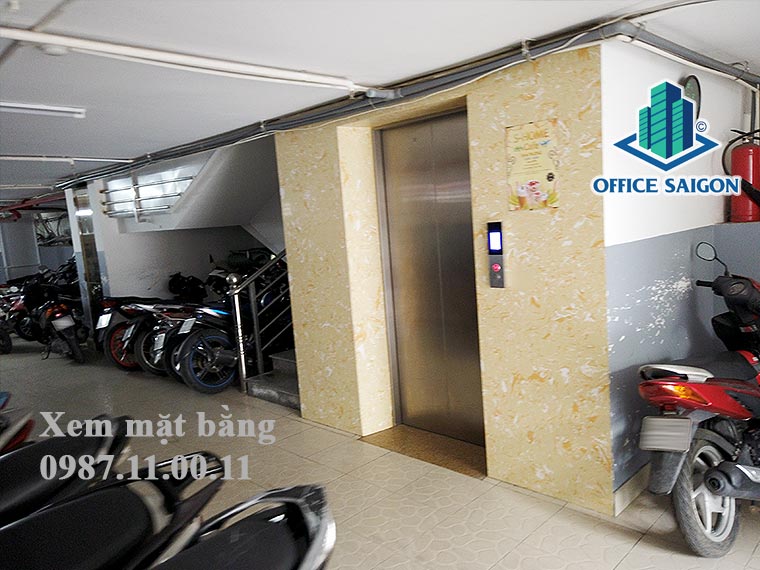 Thang máy hầm giữ xe tại D-Town Office Building