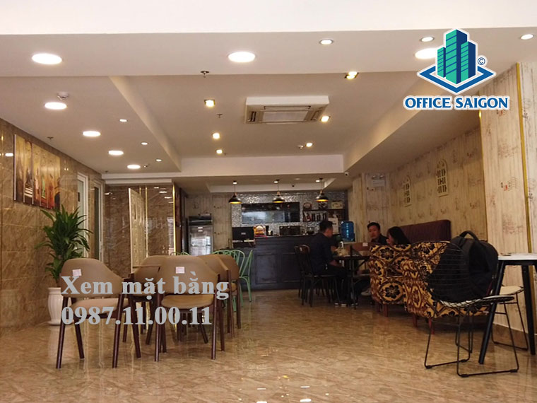 Sảnh lễ tân rộng rãi đón khách tại Emerald Central quận 3