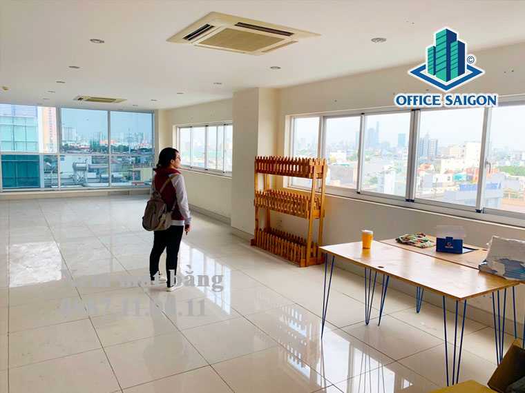 Khách đang xem mặt bằng trống khác tại Hemera Building quận 7