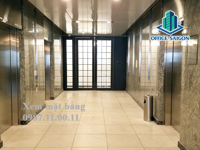 Hệ thống thang máy hiện đại tại văn phòng Saigon Centre Tower quận 1