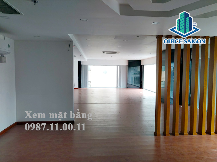 sàn văn phòng được lót gổ sang trọng tại SGCC Building quận Bình Thạnh