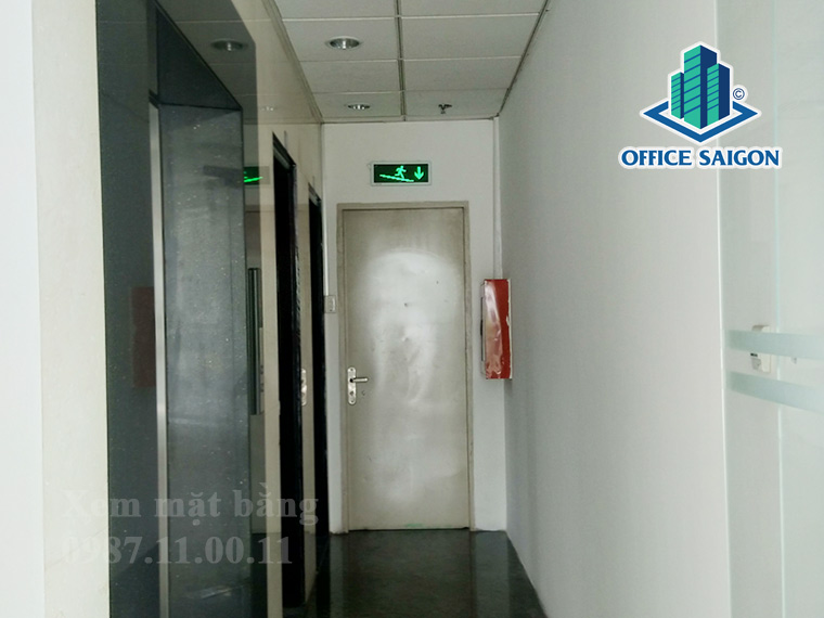 Hành lang thang máy tại văn phòng cho thuê GIC Tower quận 1