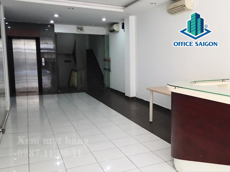Thang máy tại tầng trệt văn phòng cho thuê GIC Tower quận 1