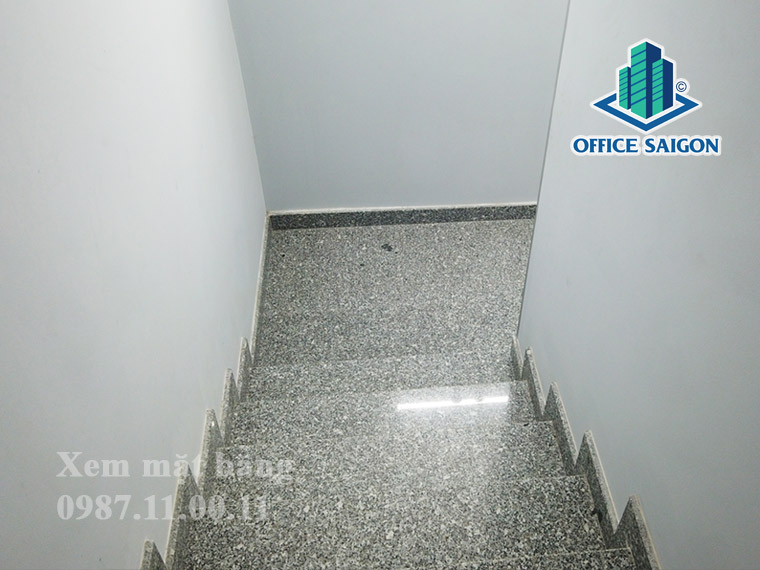 Lối đi cầu thang bộ tại văn phòng cho thuê City Gate Building quận 2