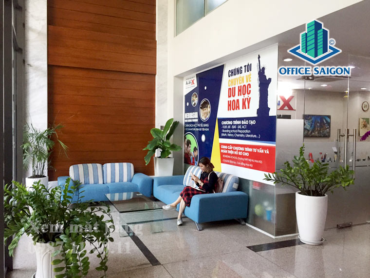 Khu vực tiếp khách sang trọng tại toà nhà Phương Tower quận 1