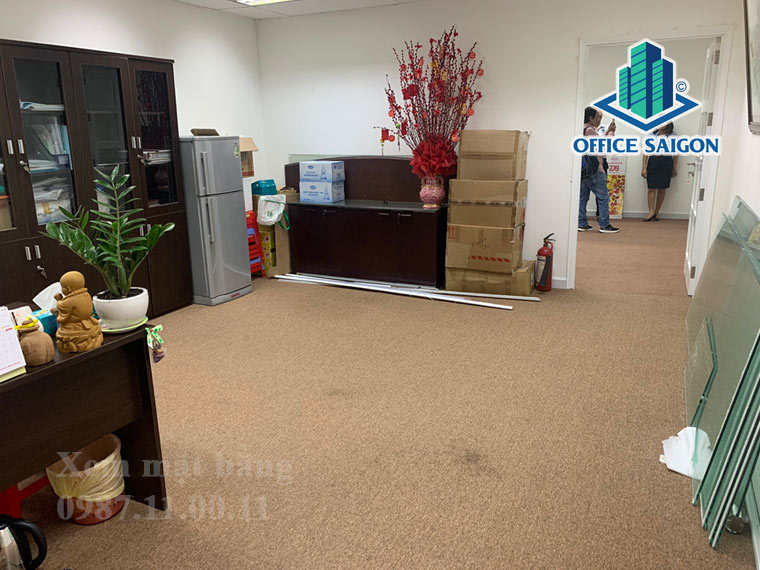 Quản lý văn phòng cho thuê Satra Building quận 1 hỗ trợ khách xem mặt bằng