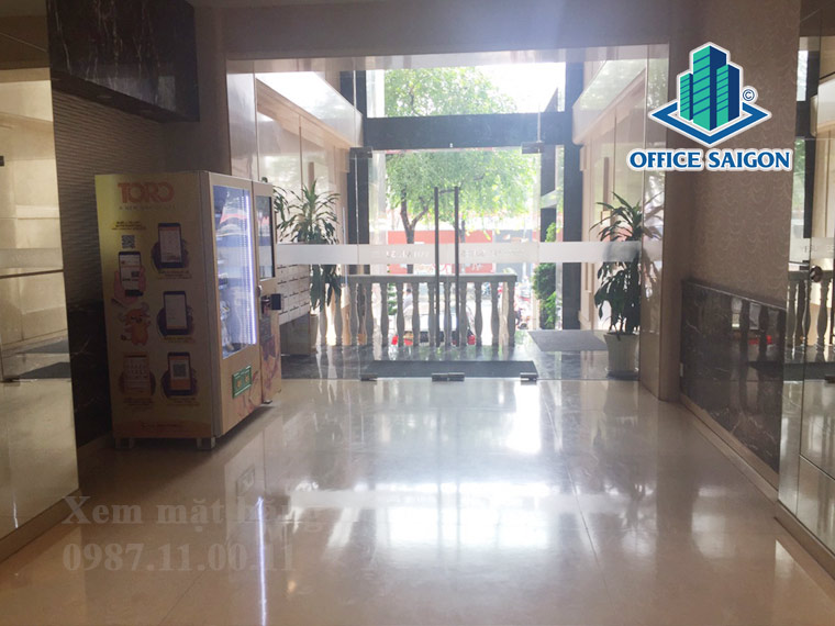 Tầng trệt văn phòng cho thuê Iwa Square Building quận 1