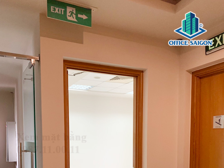 Lối thoát hiểm tại toà nhà Iwa Square Building quận 1