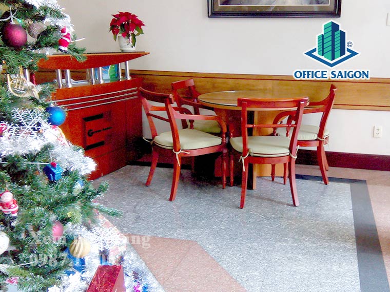 Khu vực tầng trệt tòa nhà văn phòng cho thuê Green House Building quận 3