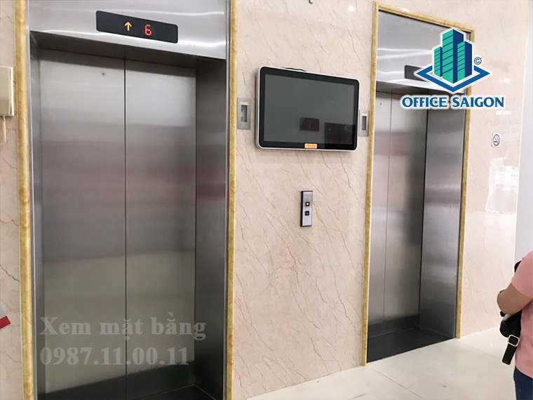 Hệ thống thang máy sang trọng tại văn phòng cho thuê Báo Nhân Dân Building quận 3