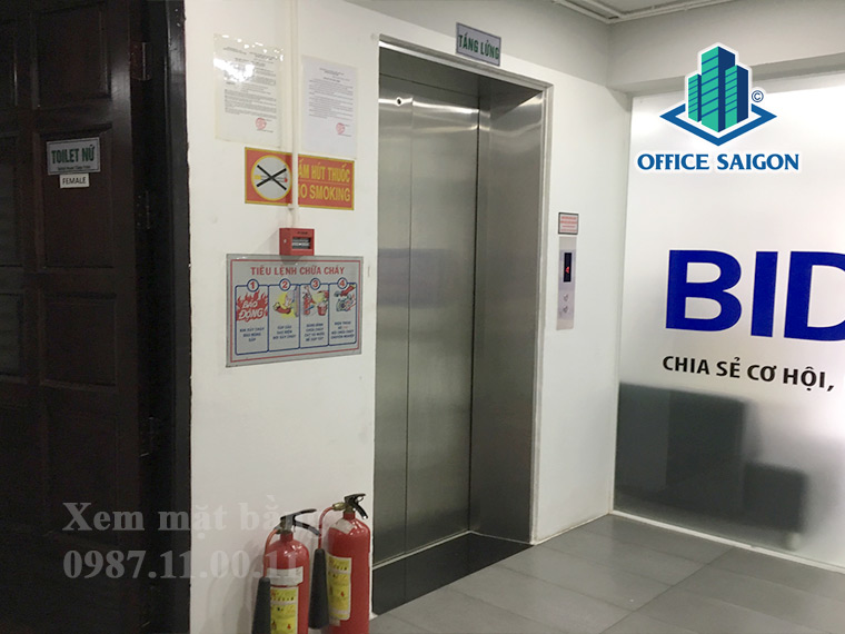Thang máy tốc độ cao tai tòa nhà cho thuê văn phòng Sông Đô quận 3